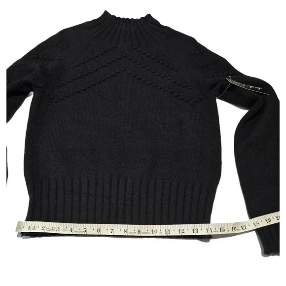 Elegant Black Mock Neck Knit Sweater - New with Tags - Picture 11 of 14